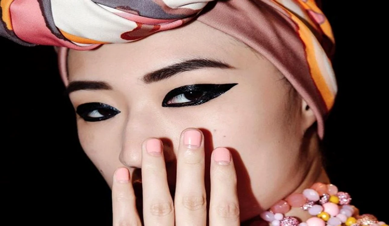 Eyeliner ul,  încă la modă în 2018  jpeg
