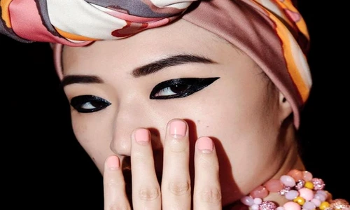 Eyeliner ul,  încă la modă în 2018  jpeg