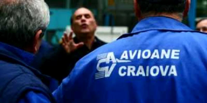 Craiova: Avioane Craiova, în picaj