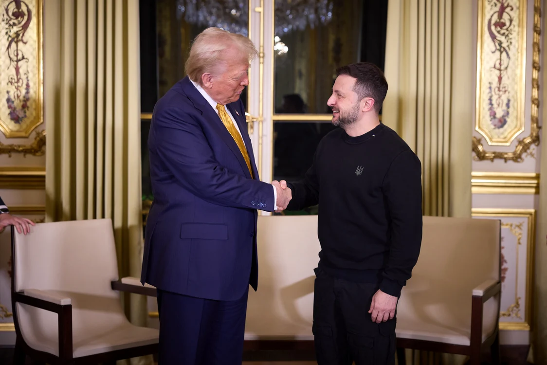 Strângere de mână istorică Trump-Zelenski la Elysée