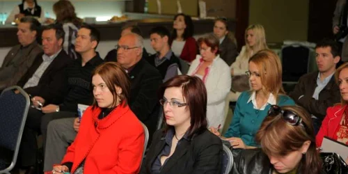 Cursanţii pot obţine, la finalul celor trei module, un Certificat European de Competenţă în Afaceri. FOTO: Bogdan Crăciun