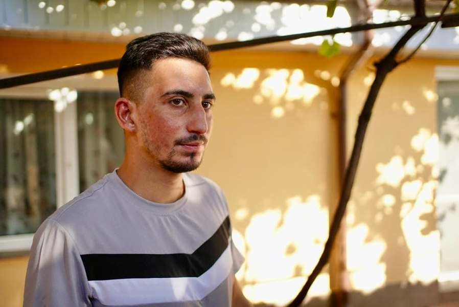 Unul din pompierii răniți la Crevedia s-a întors acasă. Militarul din Călărași a fost tratat în Belgia