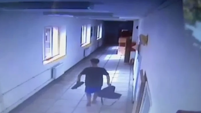 Hoții fură nestingheriți în vacanță din școlile bucureștene