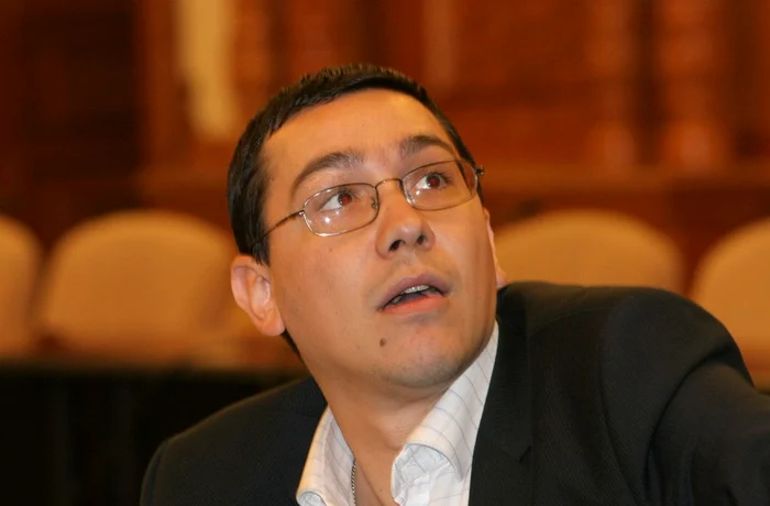 Victor Ponta a votat pentru moțiunea de cenzură depusă de PSD