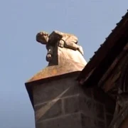 statuie copil biserica neagra jpg