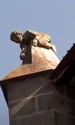 statuie copil biserica neagra jpg