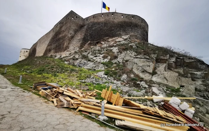 Cetatea Devei. Foto: Daniel Guţă. ADEVĂRUL