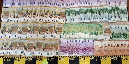 bani perchezitii acte false foto politia de frontiera jpg