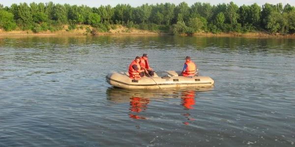 Pompierii au scos din apă cadavrul femeii