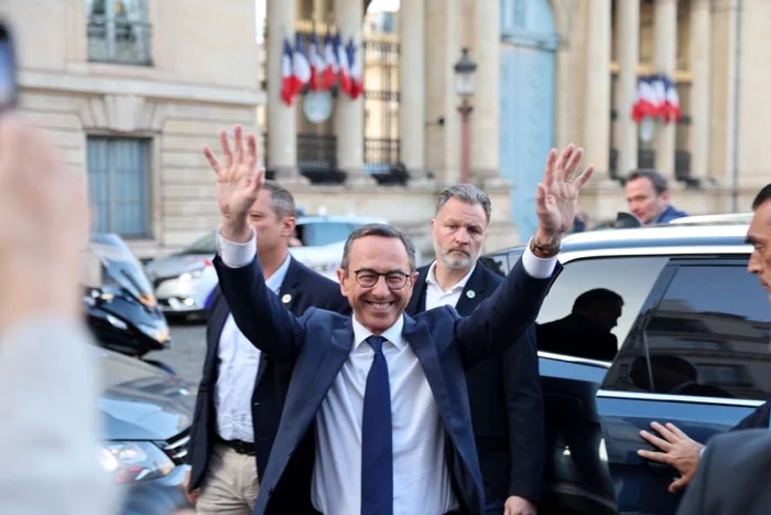 Ministrul francez de interne preia frâiele dreptei tradiționale. Bruno Retailleau, noul lider al Les Républicains
