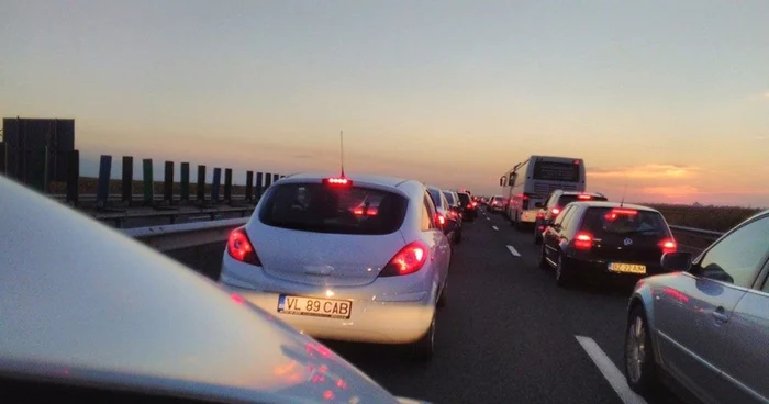 Aglomeraţie pe Autostrada Soarelui Foto:facebook