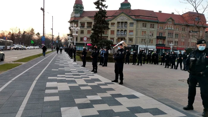 Forţele de ordine au blocat centrul Timişoarei FOTO Ş.Both