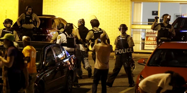 Proteste Ferguson 11 august 2015 FOTO AP