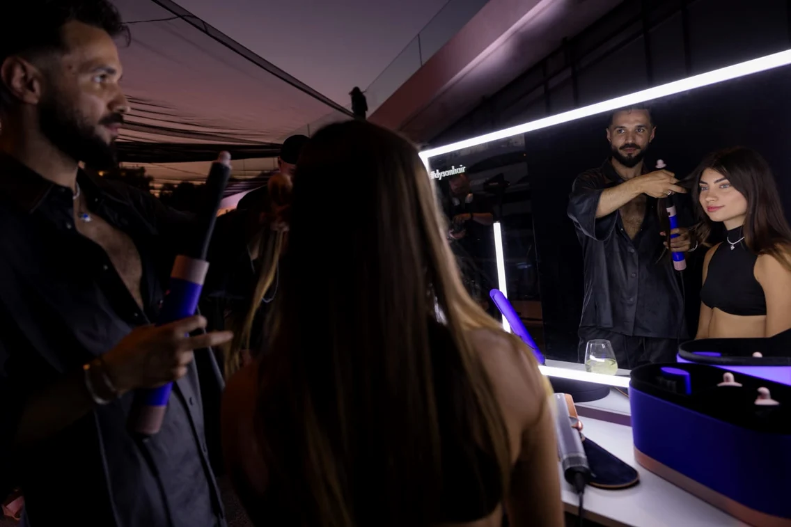 Hairstilistul Cătălin Manolache ne sfătuiește cum să ne coafăm părul vara