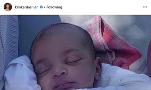 Psalm Ye a fost adus pe lume de o mamă surogat  jpeg