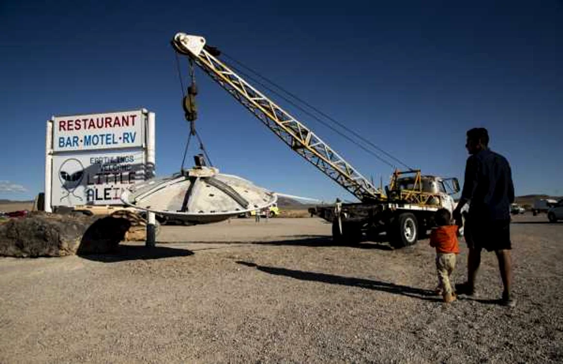 Vizitatori s-au adunat la Zona 51 după evenimentul lansat pe Facebook Storm Area 51 FOTO EPA-EFE