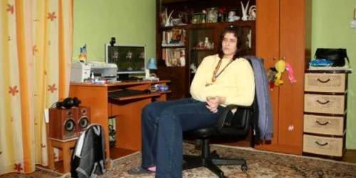 Simona are nevoie de ajutorul nostru pentru a duce o viaţă normală