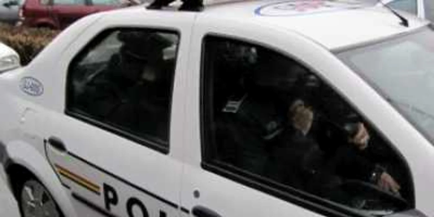Polițiştii s-au deplasat la faţa locului (foto: adevarul.ro)