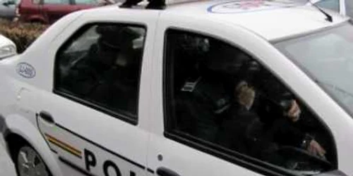 Polițiştii s-au deplasat la faţa locului (foto: adevarul.ro)