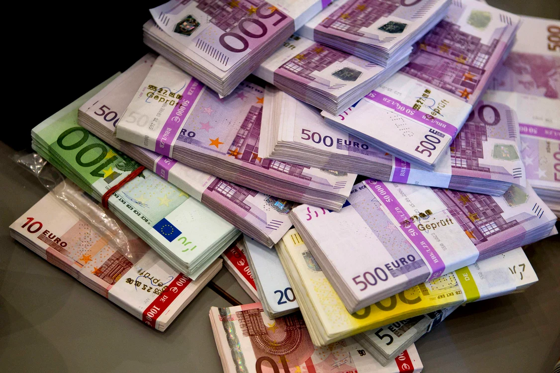 
    Fonduri europene pentru firme mici în 2015SURSĂ FOTO: www.agrostandard.ro  