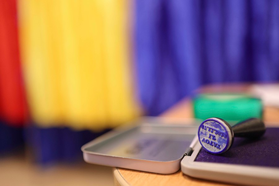AUR pierde procente, dar rămâne pe primul loc în intențiile de vot ale românilor. PNL depășește PSD în opțiunile celor care ar merge sigur la vot