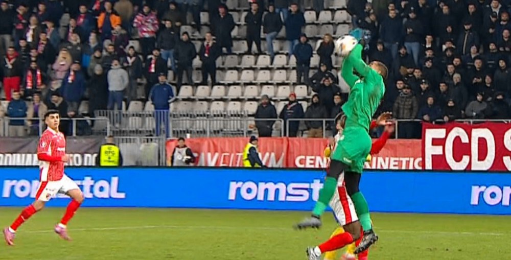 Generosul Epassy le-a făcut cadou un gol ploieștenilor. Dinamo ratează victoria, după gafa colosală a portarului. „Nu este prima mea greșeală. Sper să nu mai fac”