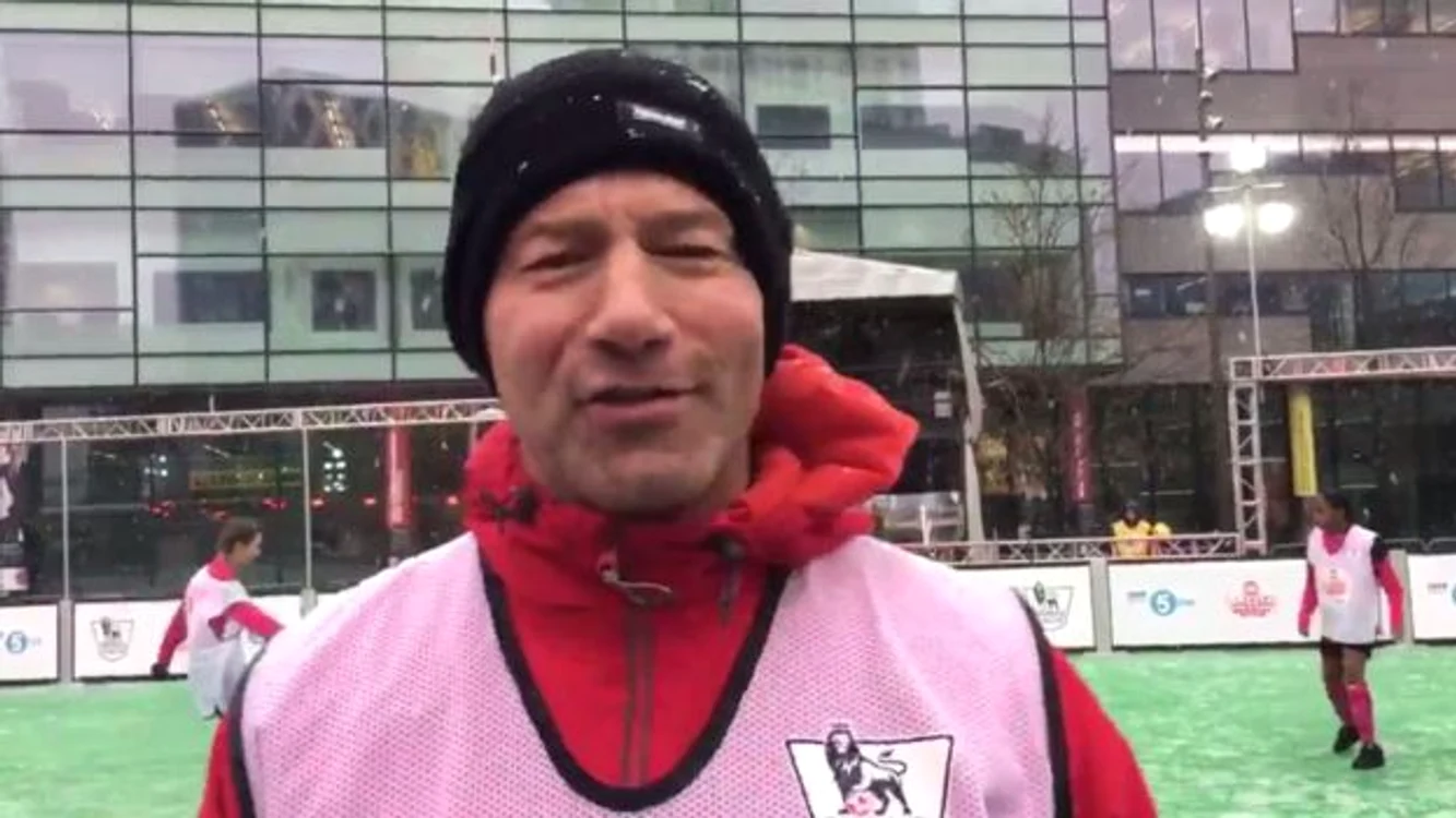 
    Aşa arăta Alan Shearer după mecifoto: bbc.com  