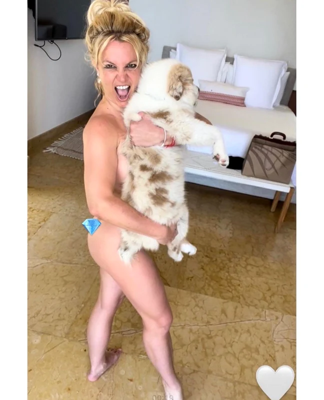Britney goală (3) jpg
