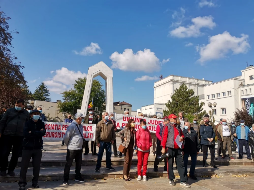 Pensionarii gălăţeni, în stradă, sursa: C.M
