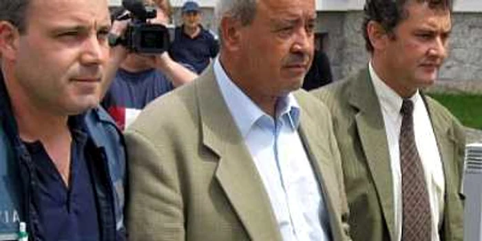 Braşov: Procesul lui Vasile Laţa s-a mutat la Curtea Constituţională