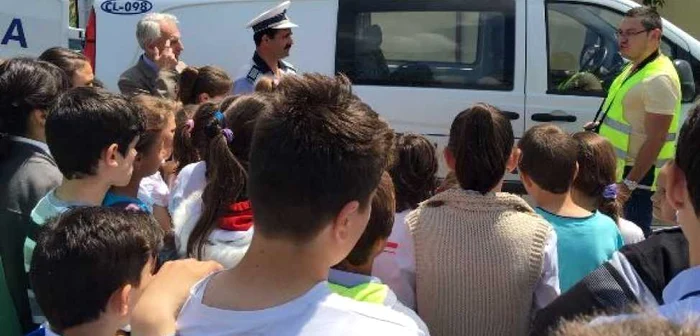 Copiii, la întâlnirea cu criminaliştii călărăşeni FOTO IPJ Călăraşi