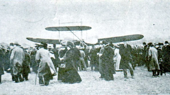 Calendar 17 iunie: 1910   Primul zborul al unui avion conceput, realizat și pilotat în România de Aurel Vlaicu jpeg