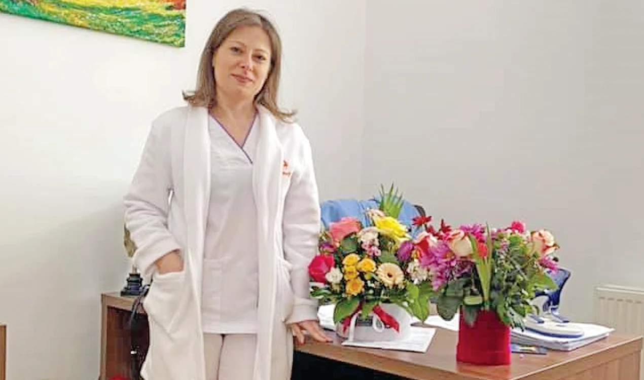 Medicul Anca Dumitrovici  Ababneh, într-unul  dintre cabinetele sale. FOTO: Facebook