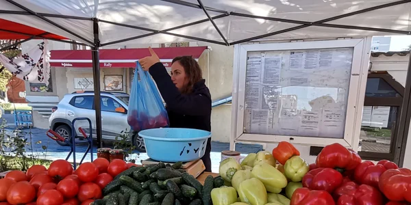 legume ferma radu piata volanta CJ olt   foto alina mitran (10) jpg