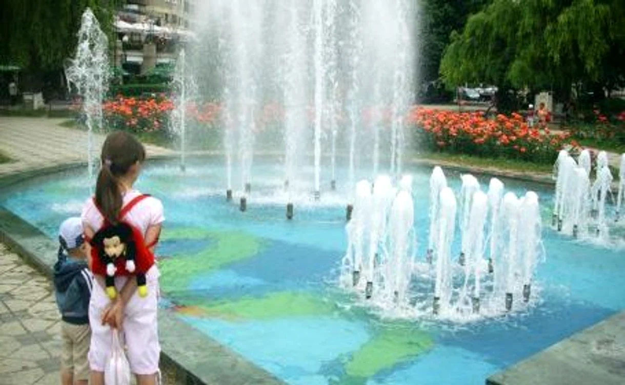 
    Copila de doi ani s-a înecat în fântâna arteziană din parcul IOR (foto:Adevărul)  