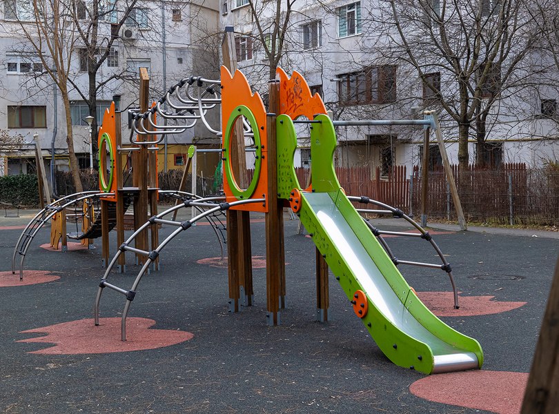Situație fără precedent în România: loc de joacă desființat de judecători, la cererea locuitorilor din zonă. Ce spun autoritățile