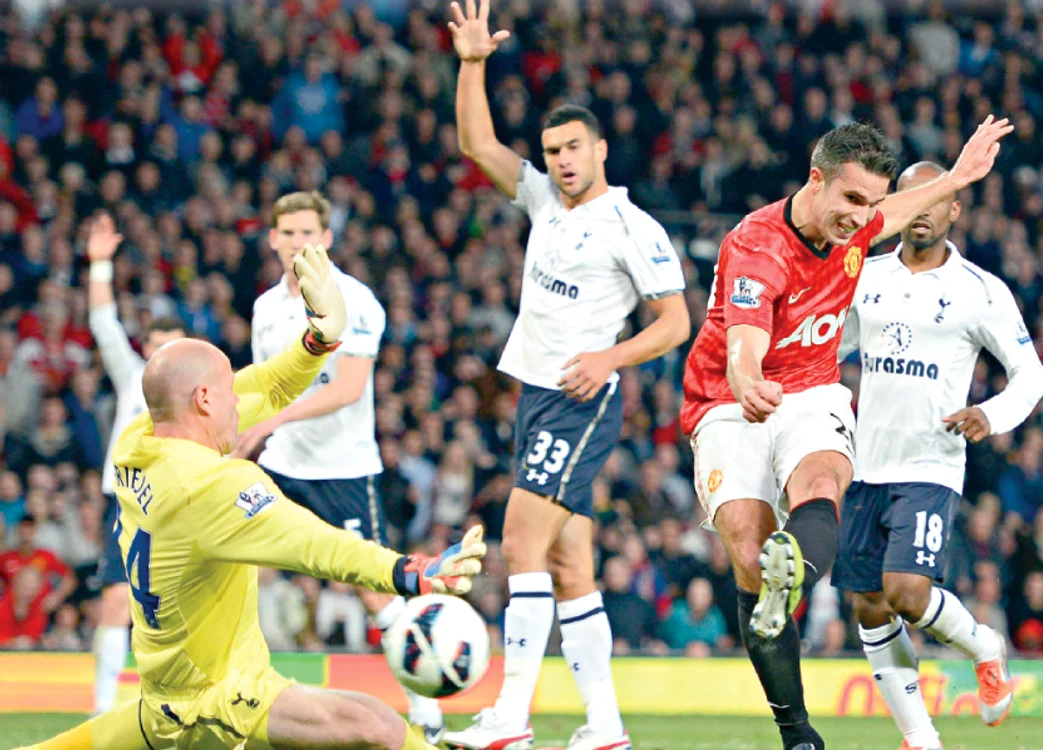 
    CFR – MAN. UNITED Astăzi, 21.45, TVR 1,  Digisport 1 şi DolceSport 1  