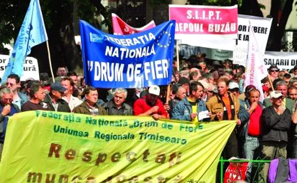 
    Sindicaliştii protestează zilnic în faţa Guvernului şi a Palatului Cotroceni  