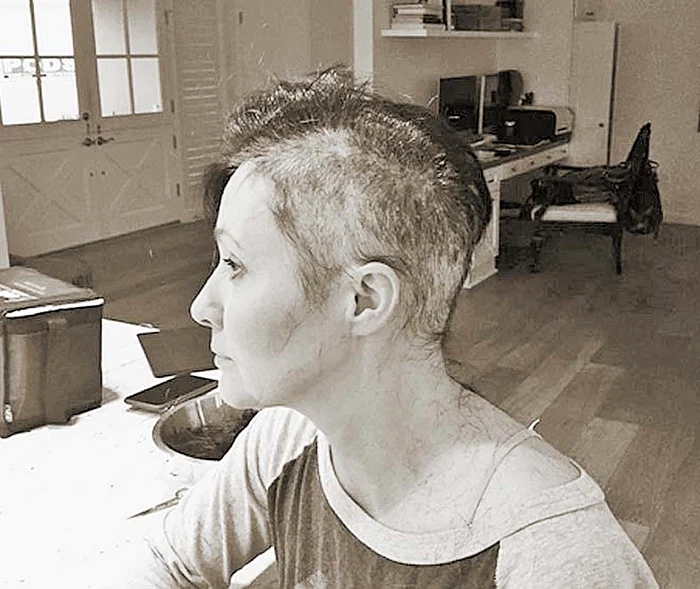 2016 - Actriţa şi-a pierdut părul de la chimioterapie