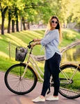 Postura corecta pe bicicleta Cum po i preveni durerile de spate i de genunchi jpg