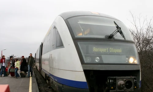 tren aeroport calatori jpeg