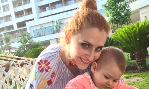 Alina Sorescu si Alexandru Ciucu vacanta in 4 in Turcia (3) jpeg