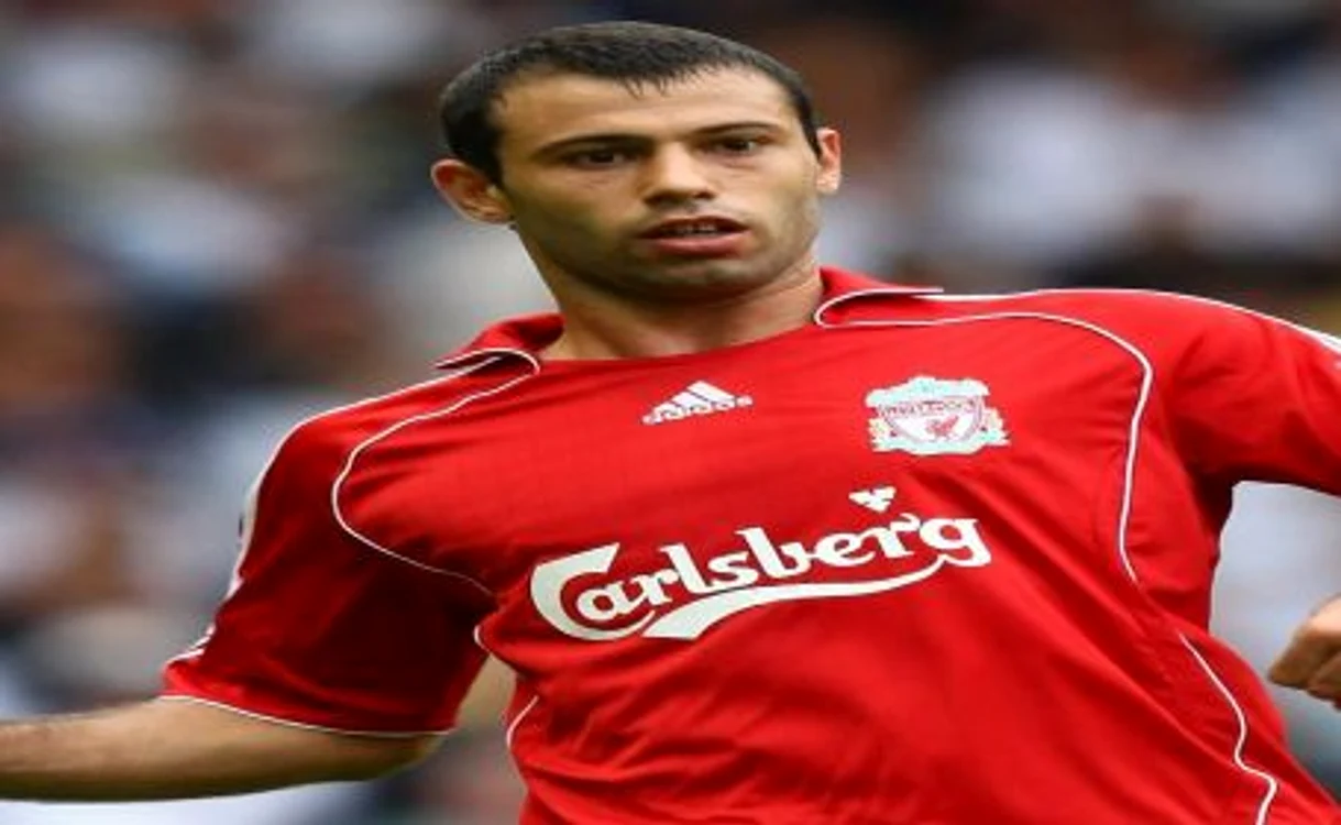 Mascherano îl apără pe antrenorul Benitez