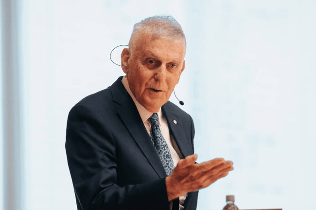 Meseriile viitorului în era AI: un laureat Nobel dezvăluie domeniile care vor domina piața muncii și spre care tinerii trebuie să se îndrepte