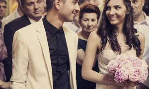 Adi şi Larisa, în timpul ceremoniei religioase jpeg