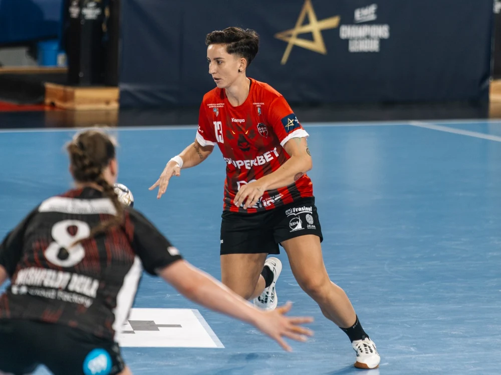 Cristina Laslo a contribuit la victoriile Gloriei Bistrița (Foto: sportpictures)