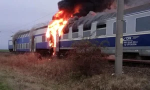 Un tren cu 100 de pasageri a luat foc în Teleorman jpeg