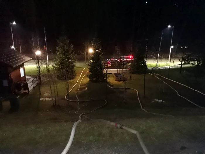 DN7 Valea Oltului inundat la intrare în Căciulata Călimănești în Vâlcea Foto ISU Vâlcea