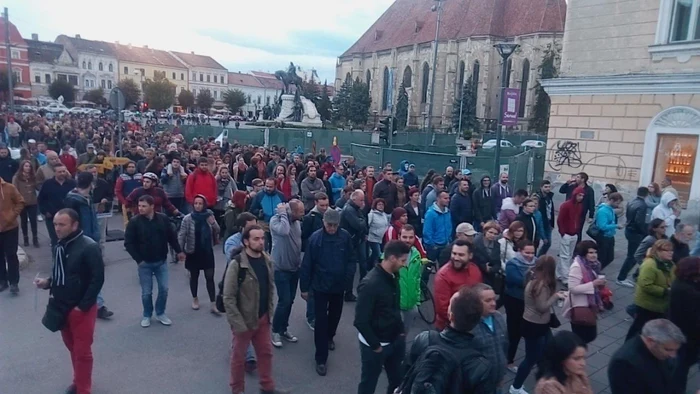 Imagine de la un protest din Piaţa Unirii din Cluj FOTO Adevărul