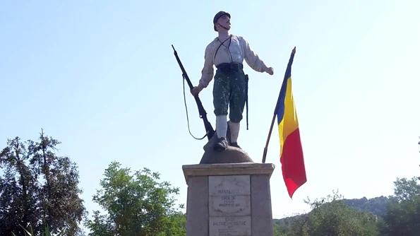 «Monumentele Marelui Război»: Monumentul eroilor din Provița de Jos, județul Prahova / FOTO  jpeg